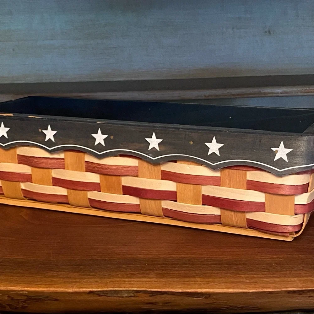 Fourth of July Patriotic Basket Wicker Excellent Condition